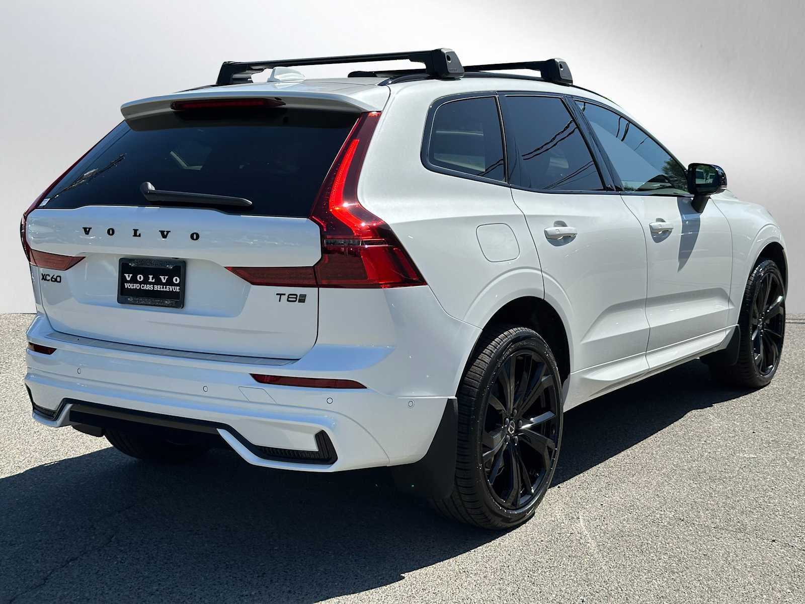 2026 Volvo XC60 Plug-In Hybrid Ultra Black Edition