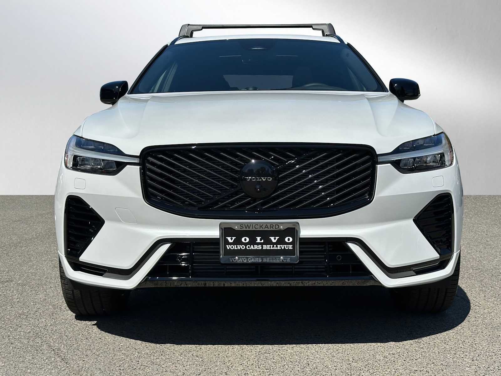 2026 Volvo XC60 Plug-In Hybrid Ultra Black Edition