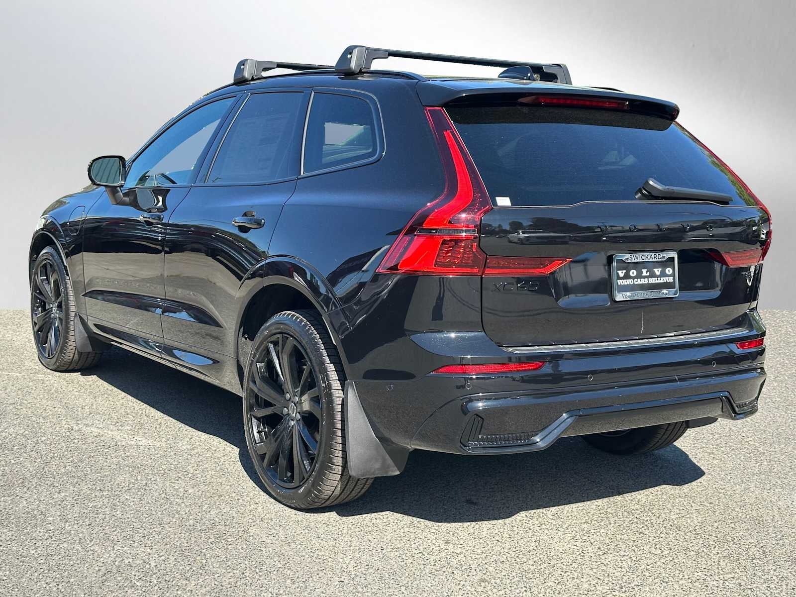 2026 Volvo XC60 Plug-In Hybrid Ultra Black Edition