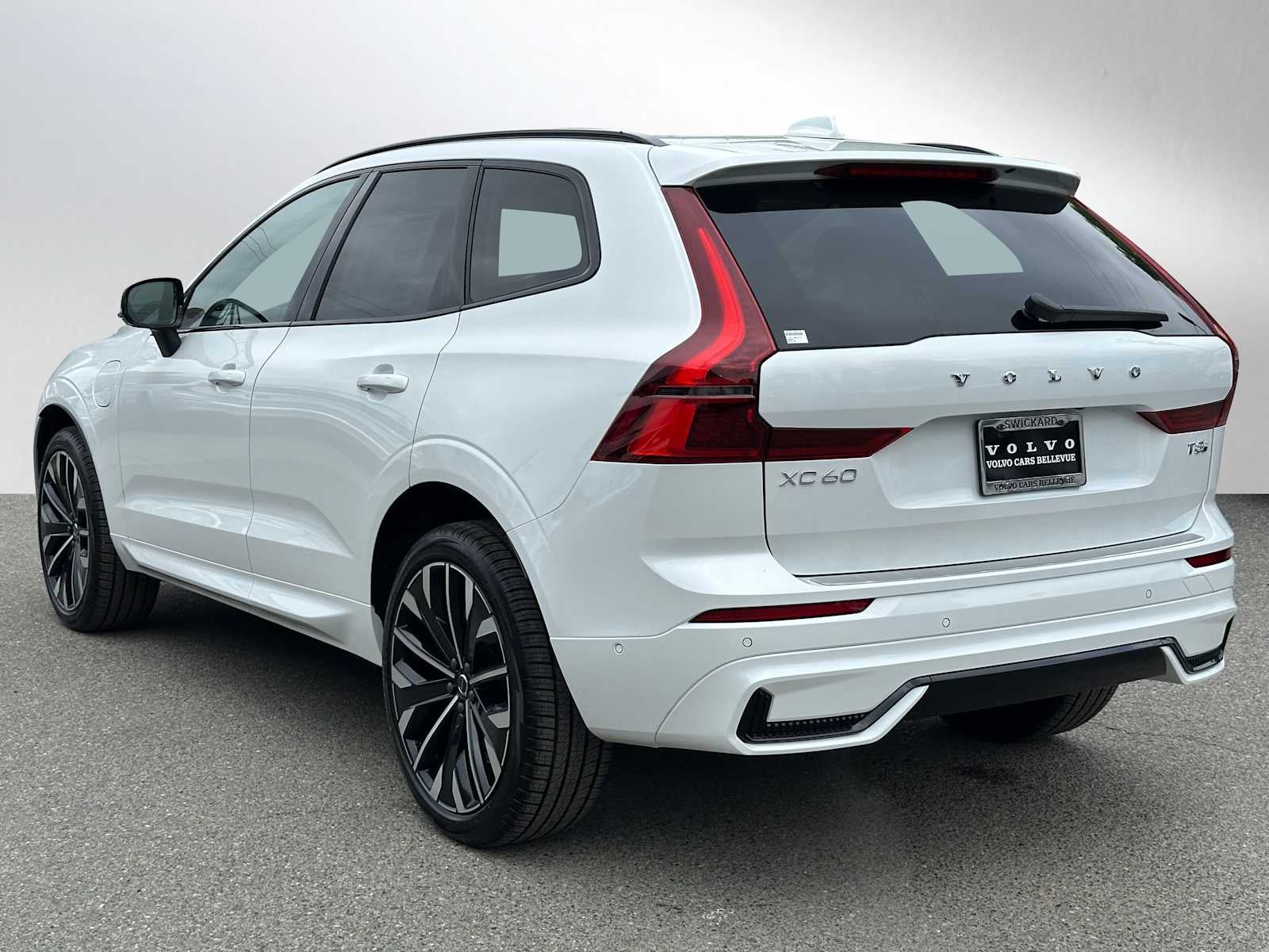 2026 Volvo XC60 Plug-In Hybrid Ultra