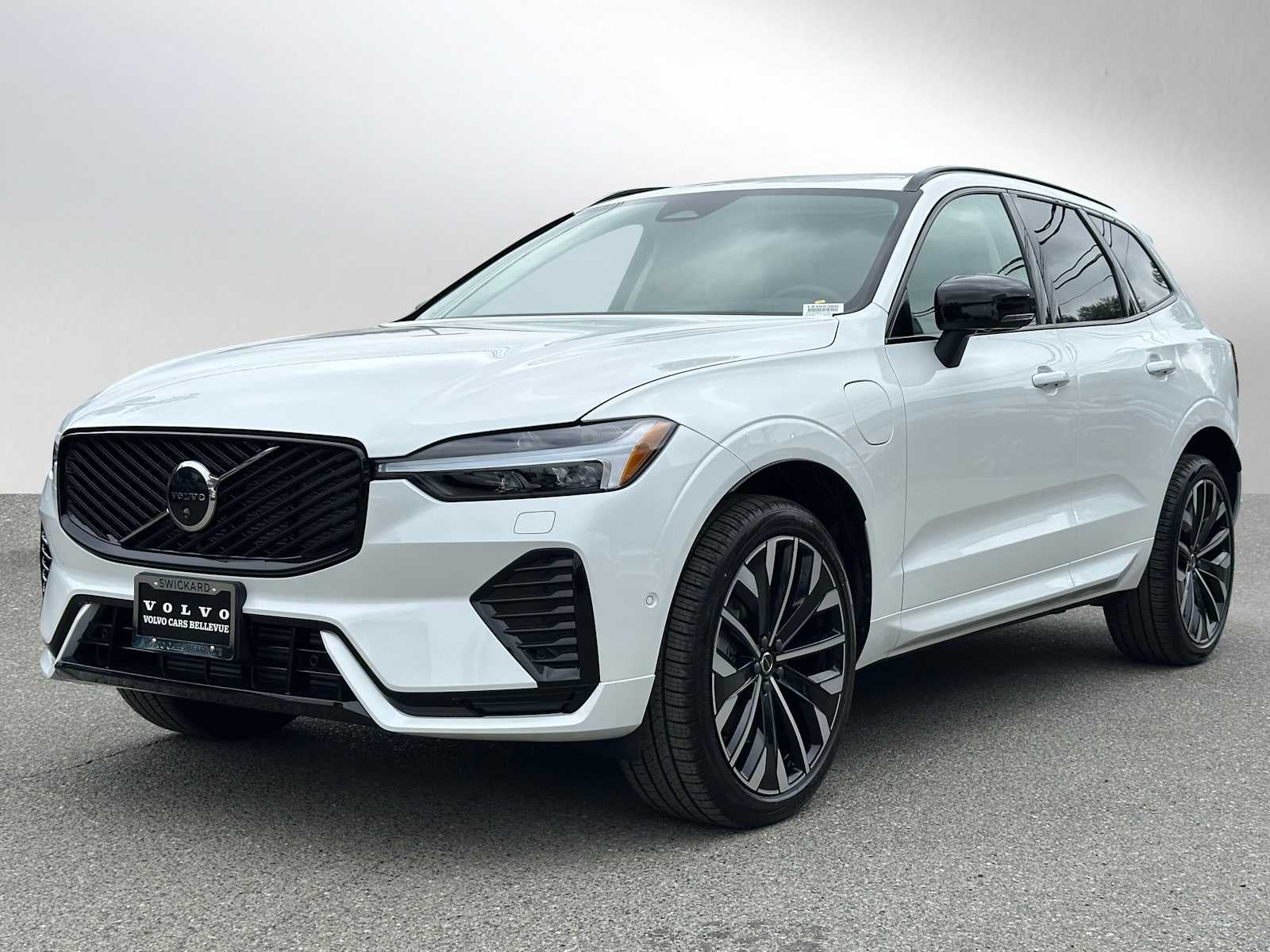 2026 Volvo XC60 Plug-In Hybrid Ultra
