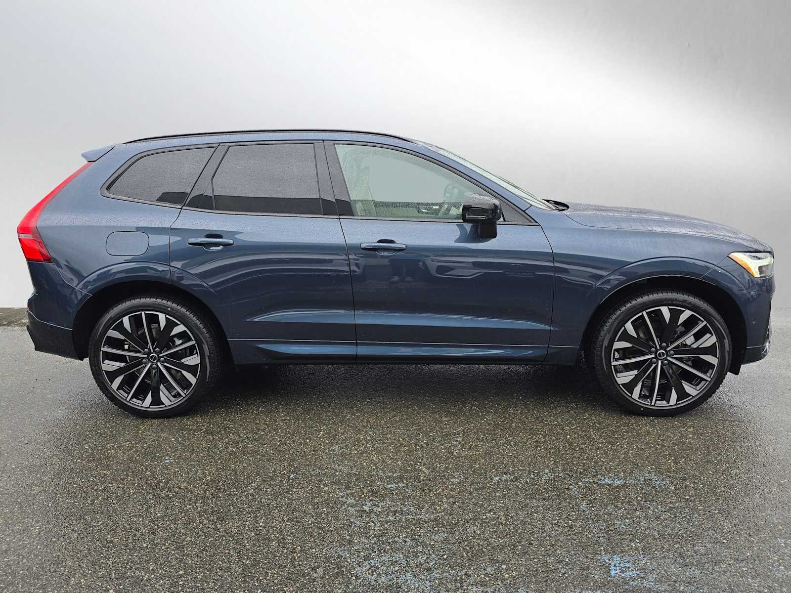 2026 Volvo XC60 Plug-In Hybrid Ultra