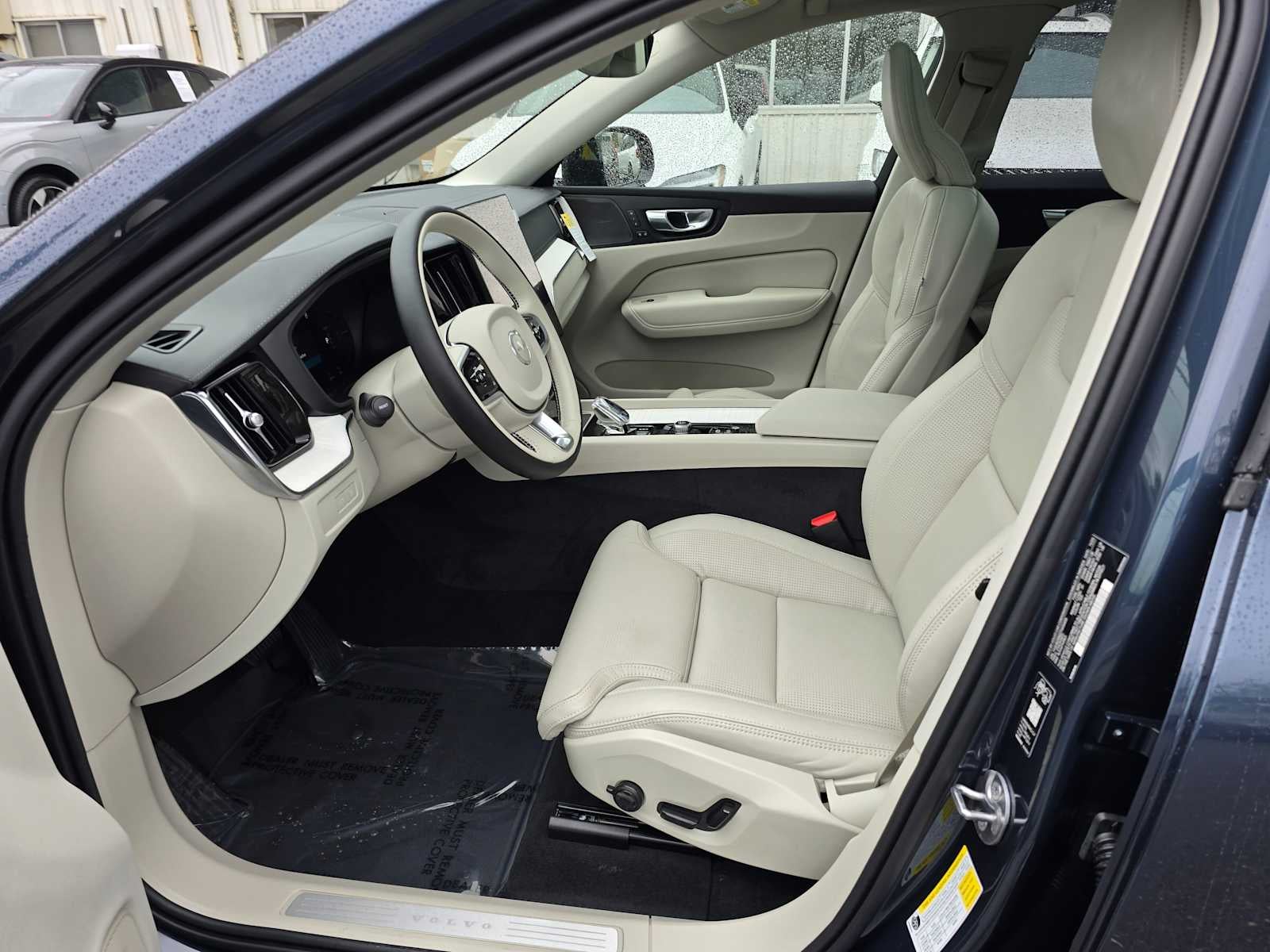 2026 Volvo XC60 Plug-In Hybrid Ultra