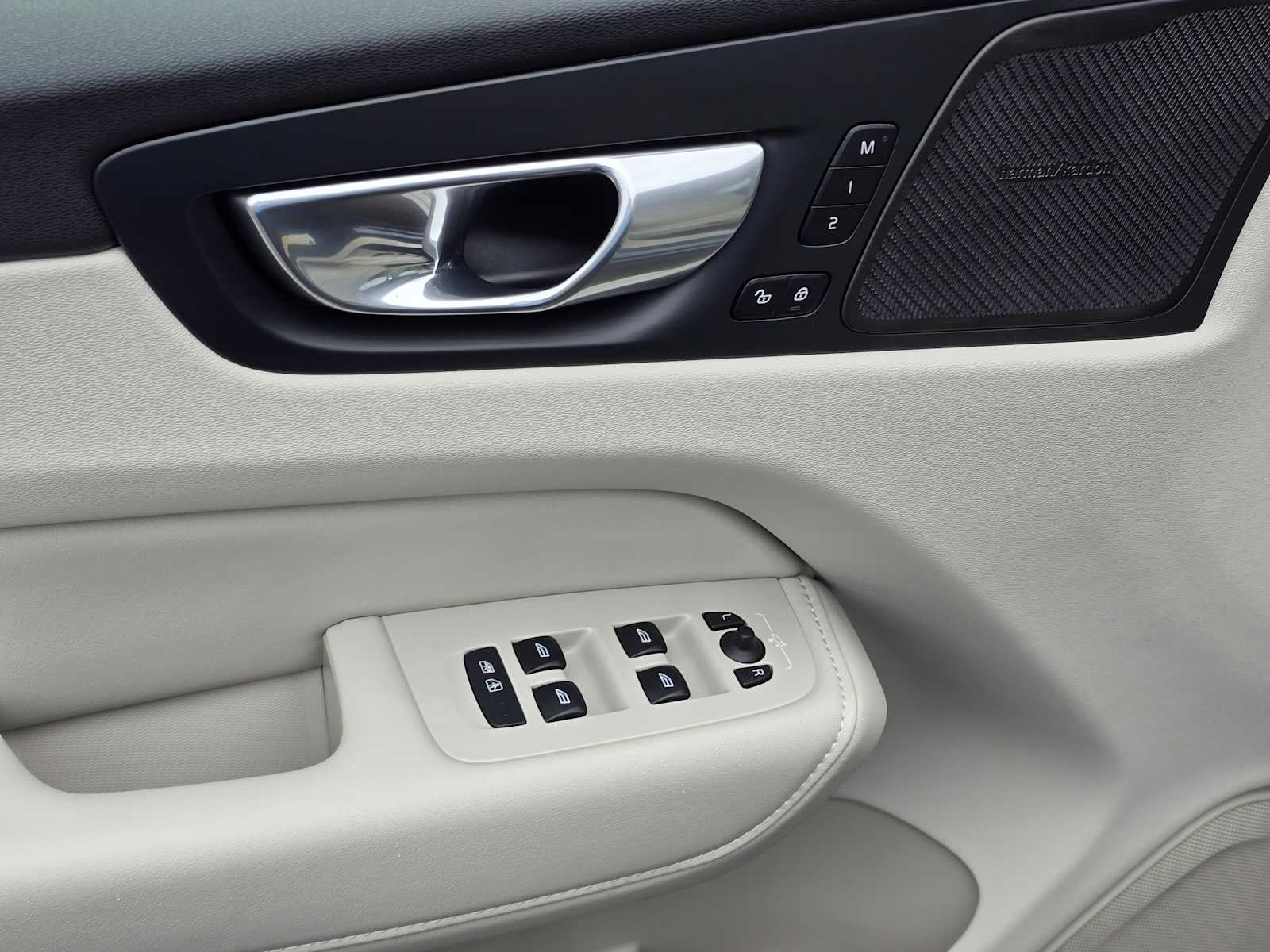 2026 Volvo XC60 Plug-In Hybrid Ultra