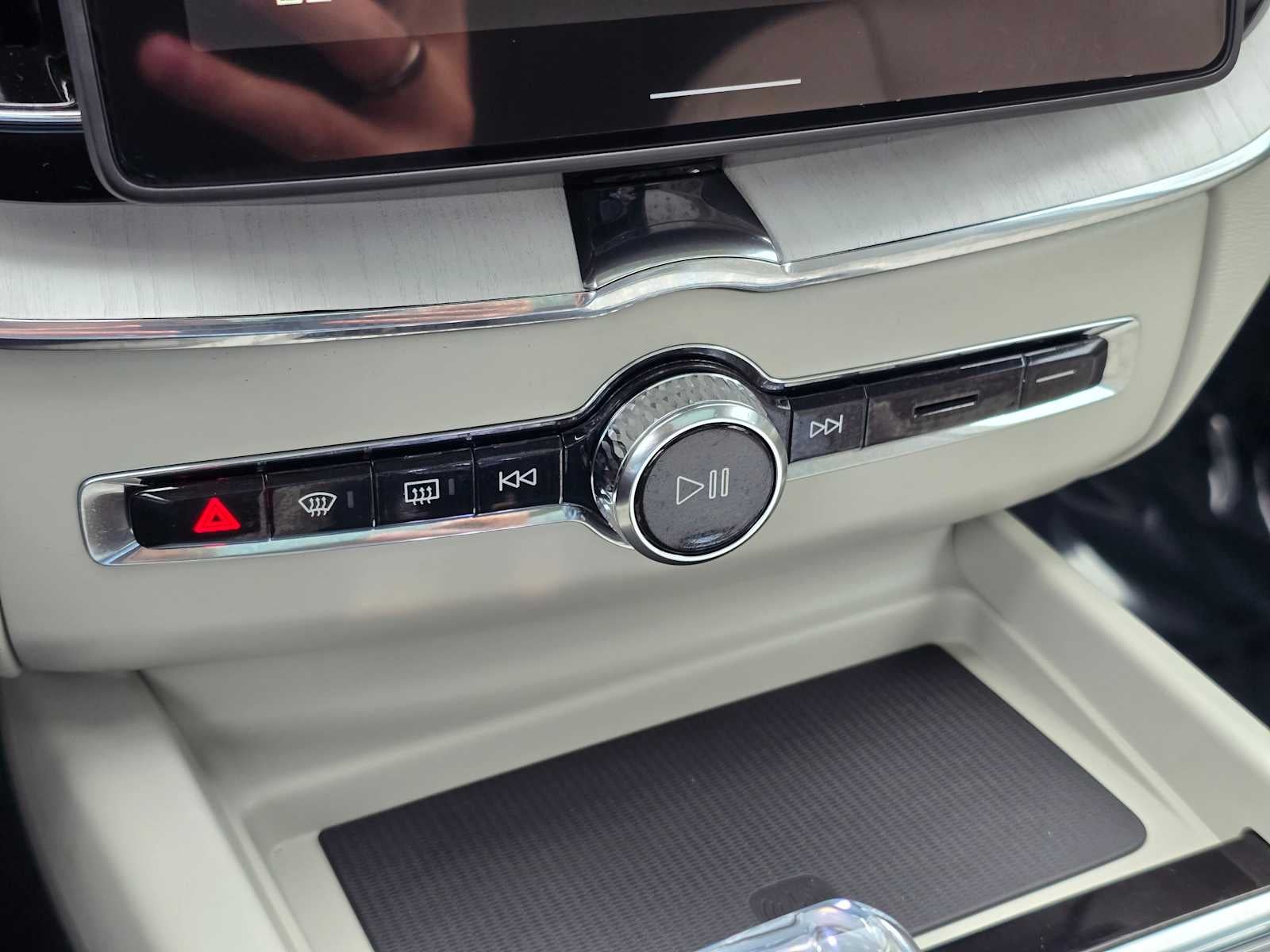 2026 Volvo XC60 Plug-In Hybrid Ultra