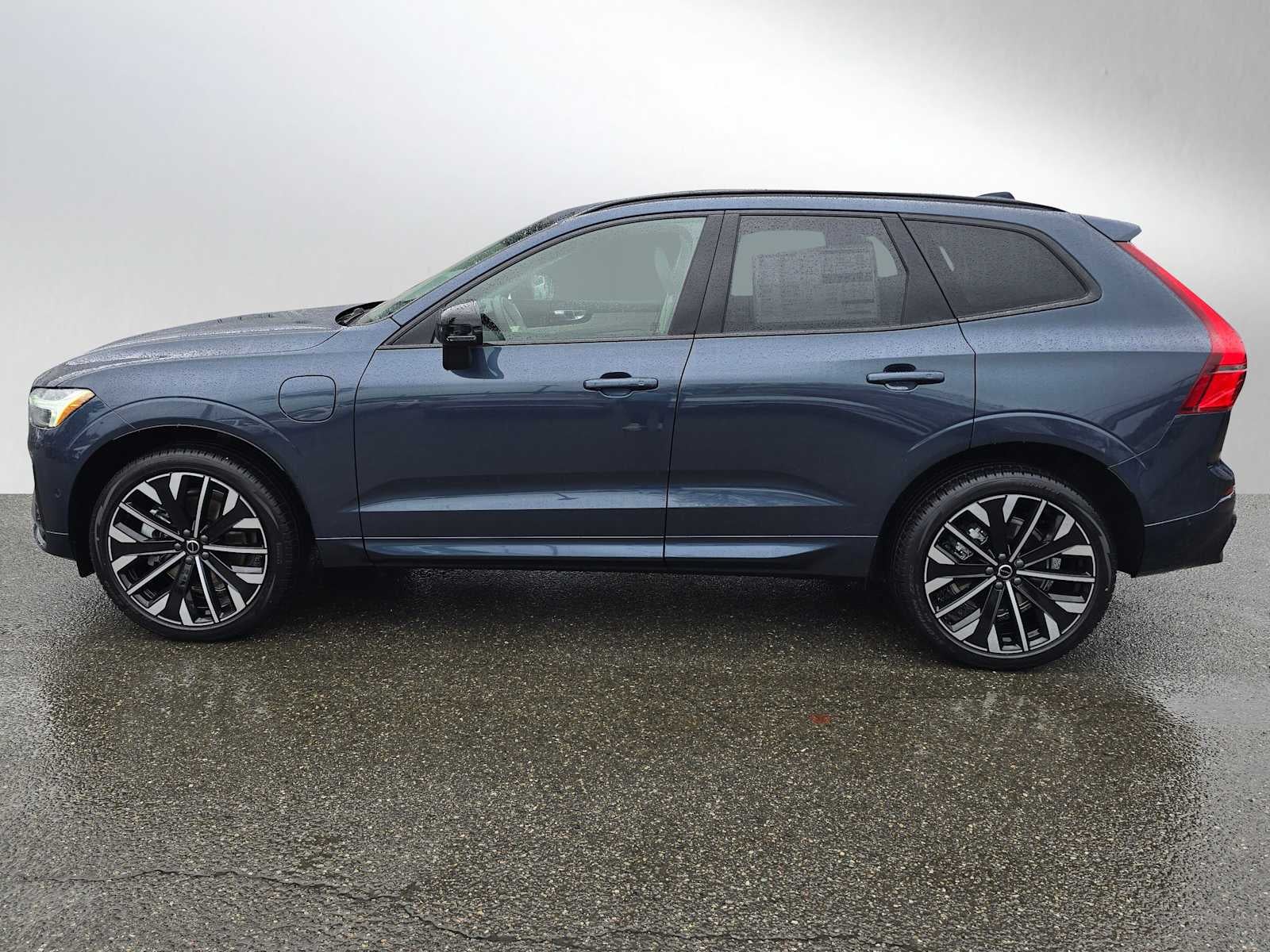 2026 Volvo XC60 Plug-In Hybrid Ultra