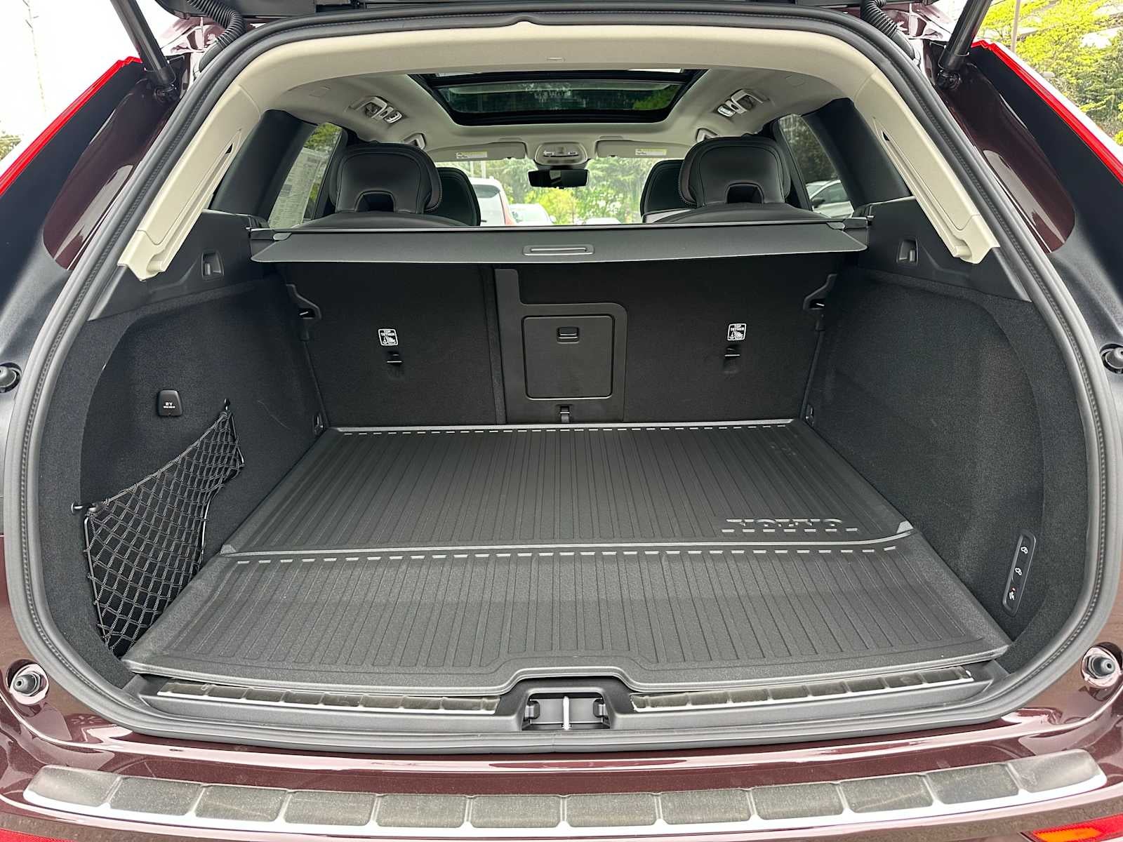2026 Volvo XC60 Plug-In Hybrid Ultra