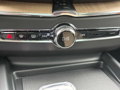 2026 Volvo XC60 Plug-In Hybrid Ultra