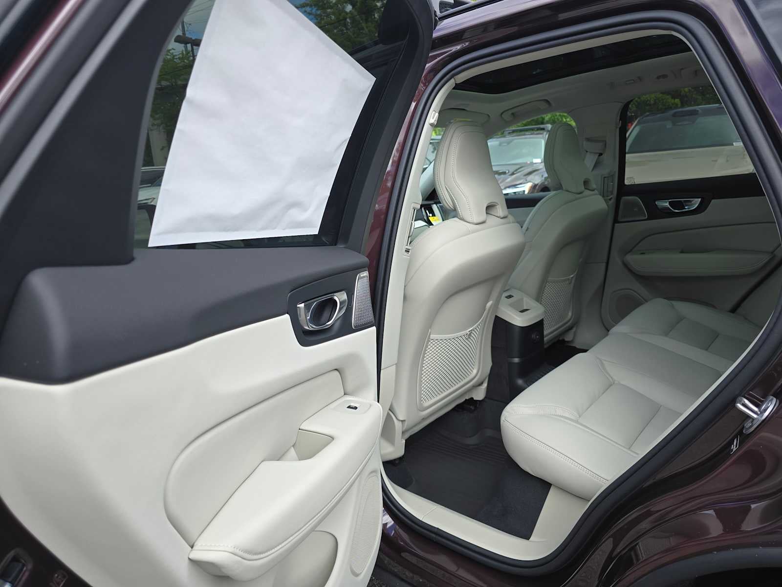 2026 Volvo XC60 Plug-In Hybrid Ultra