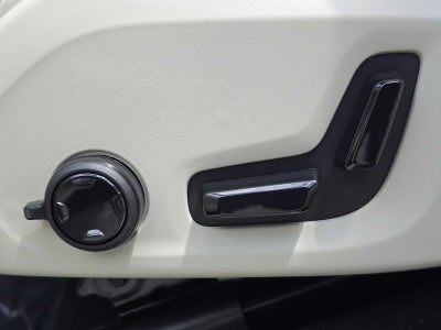 2026 Volvo XC60 Plug-In Hybrid Ultra