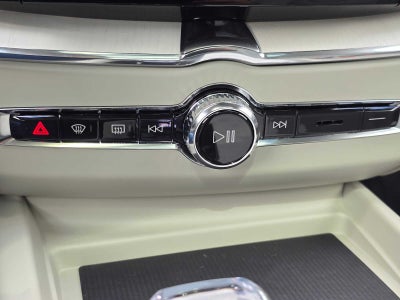 2026 Volvo XC60 Plug-In Hybrid Ultra