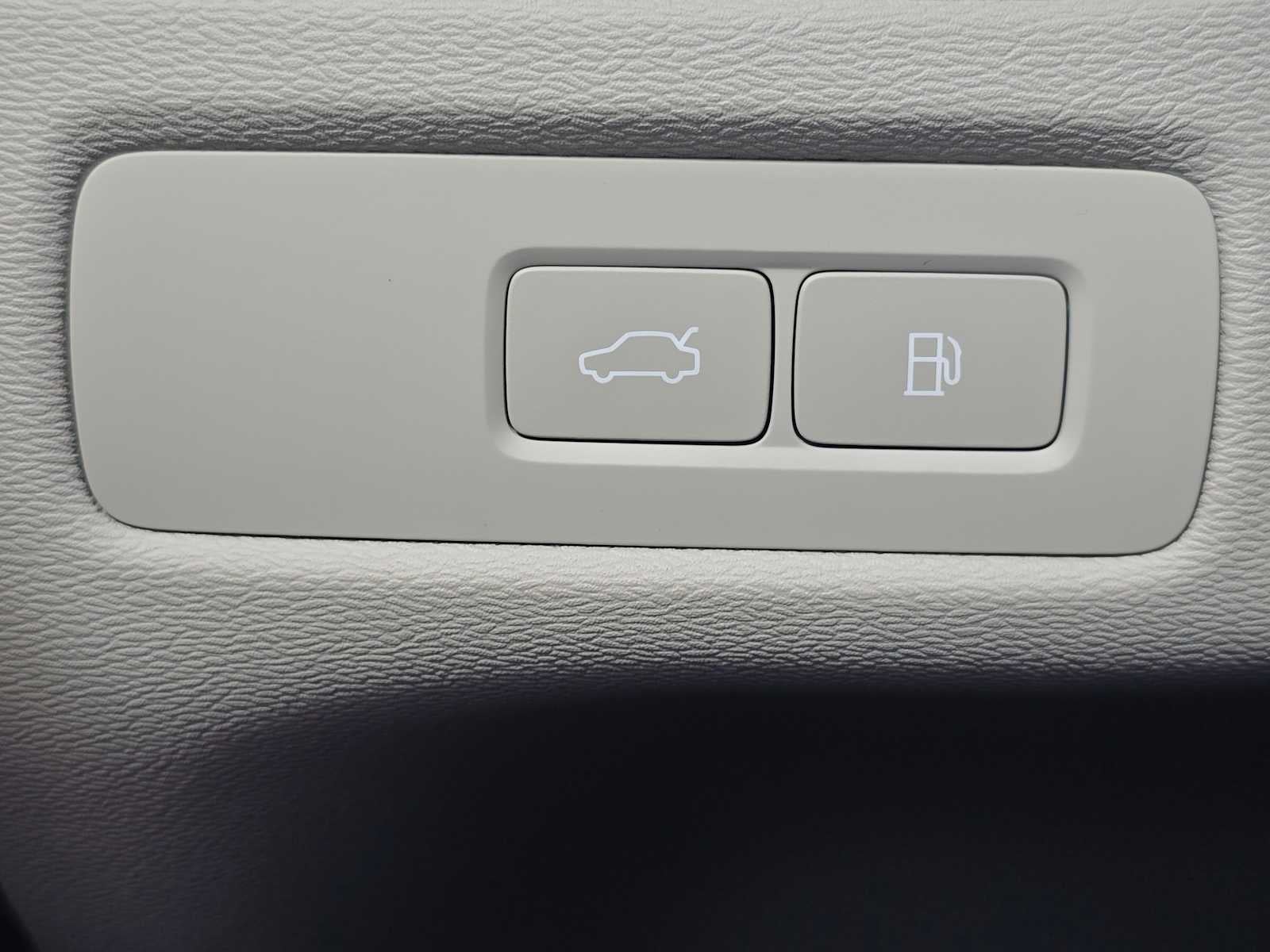 2026 Volvo XC60 Plug-In Hybrid Ultra