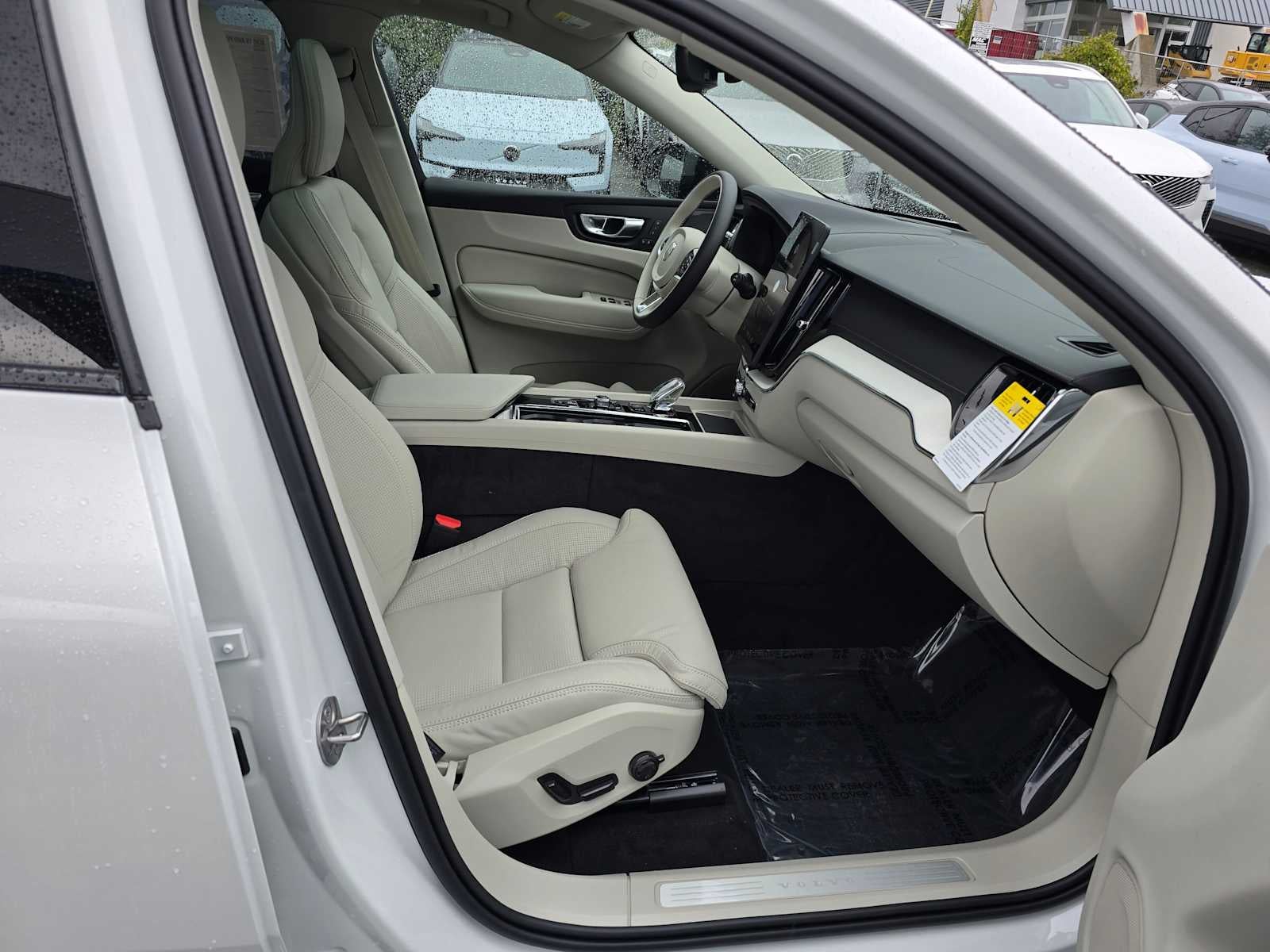2026 Volvo XC60 Plug-In Hybrid Ultra
