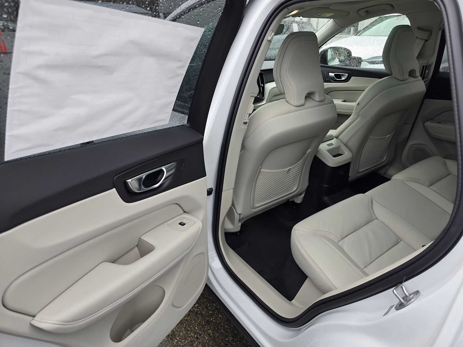 2026 Volvo XC60 Plug-In Hybrid Ultra