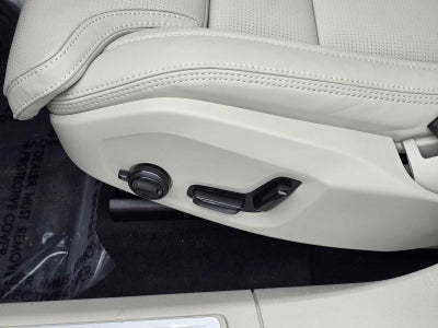 2026 Volvo XC60 Plug-In Hybrid Ultra