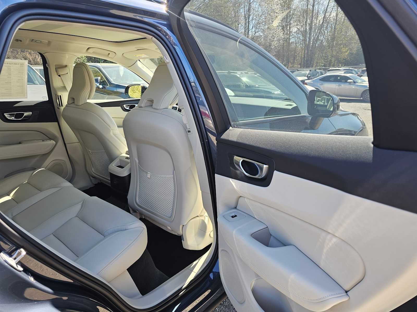 2026 Volvo XC60 Plug-In Hybrid Ultra