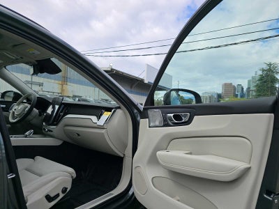 2026 Volvo XC60 Plug-In Hybrid Ultra