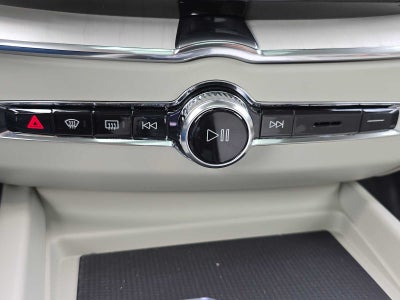 2026 Volvo XC60 Plug-In Hybrid Ultra