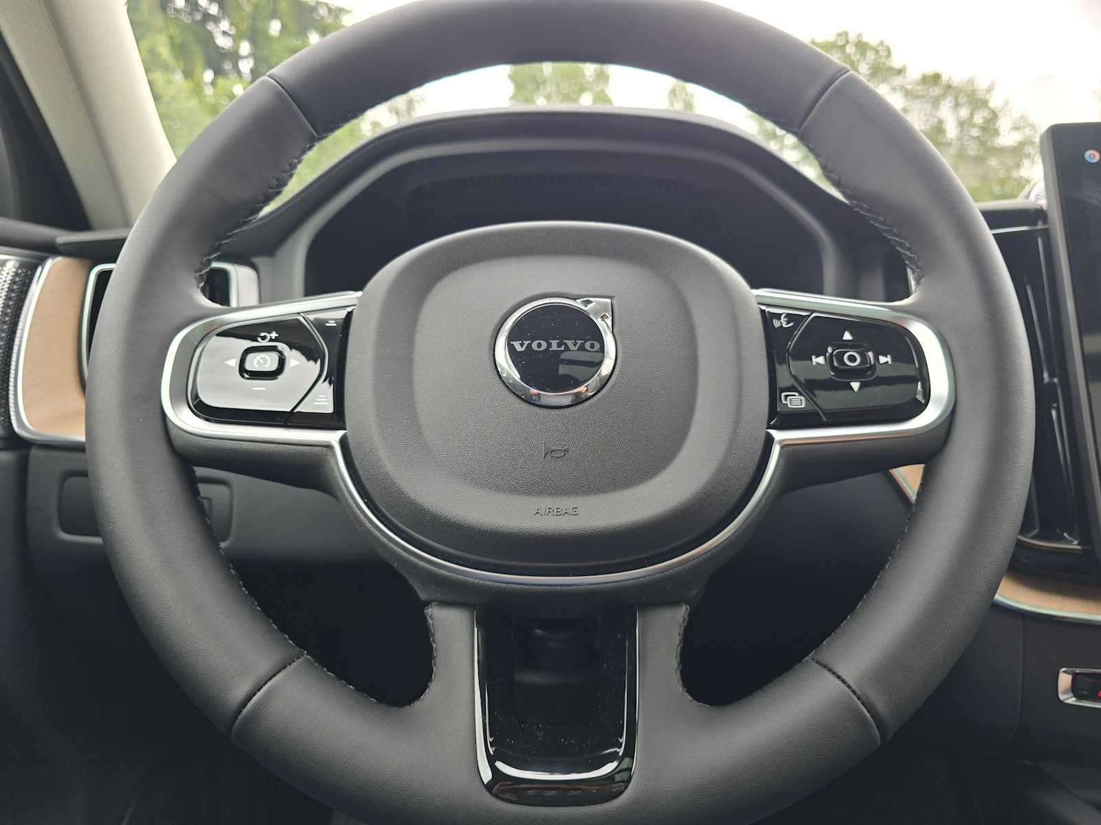 2026 Volvo XC60 Plug-In Hybrid Ultra