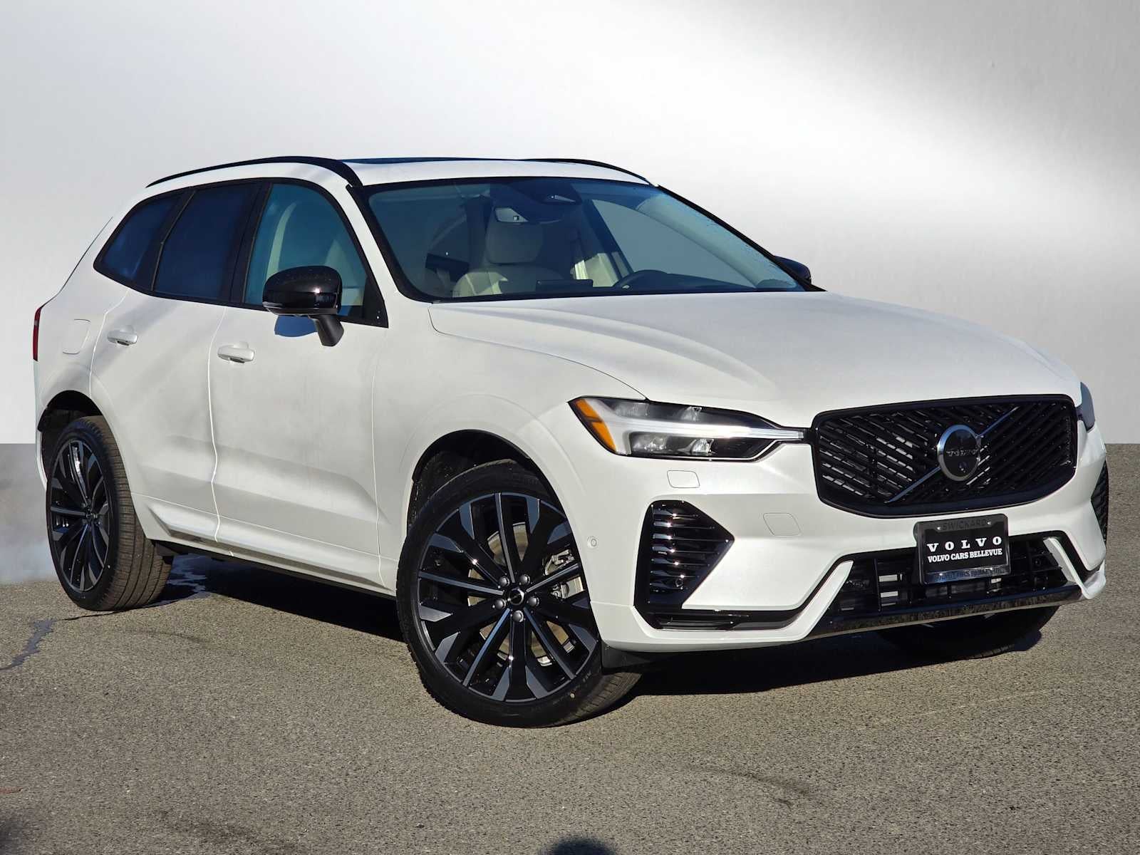 2026 Volvo XC60 Plug-In Hybrid Ultra