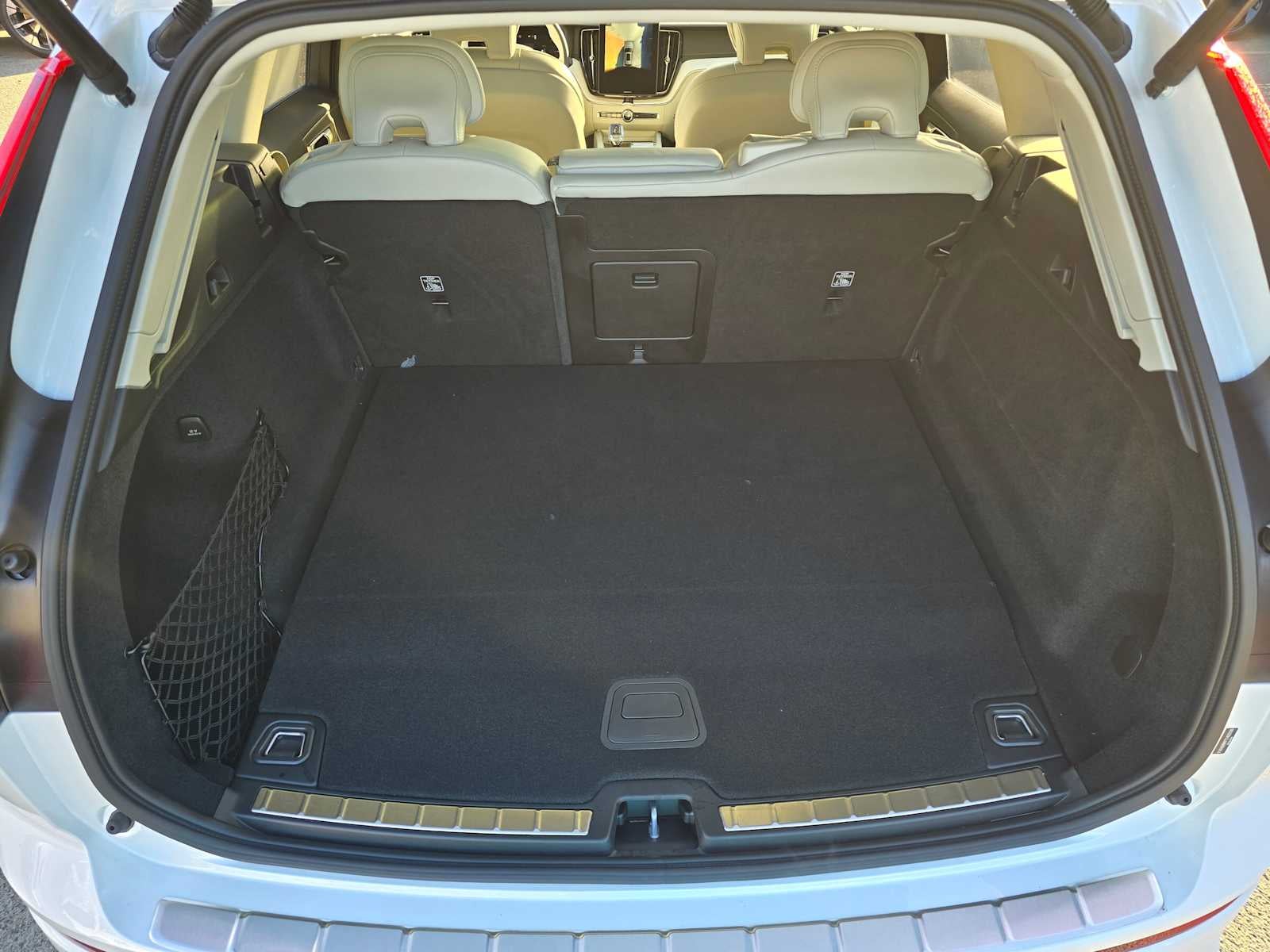 2026 Volvo XC60 Plug-In Hybrid Ultra