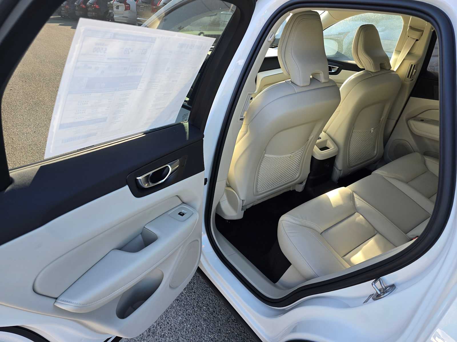 2026 Volvo XC60 Plug-In Hybrid Ultra