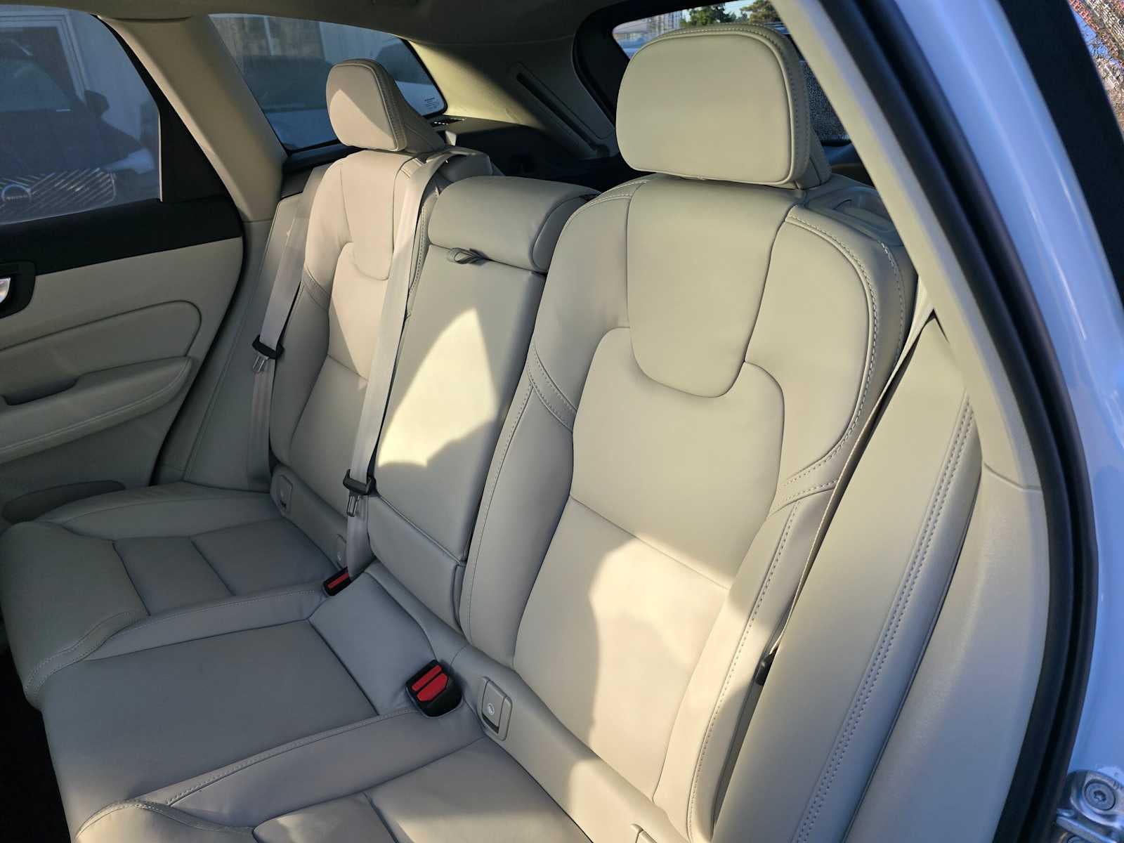 2026 Volvo XC60 Plug-In Hybrid Ultra