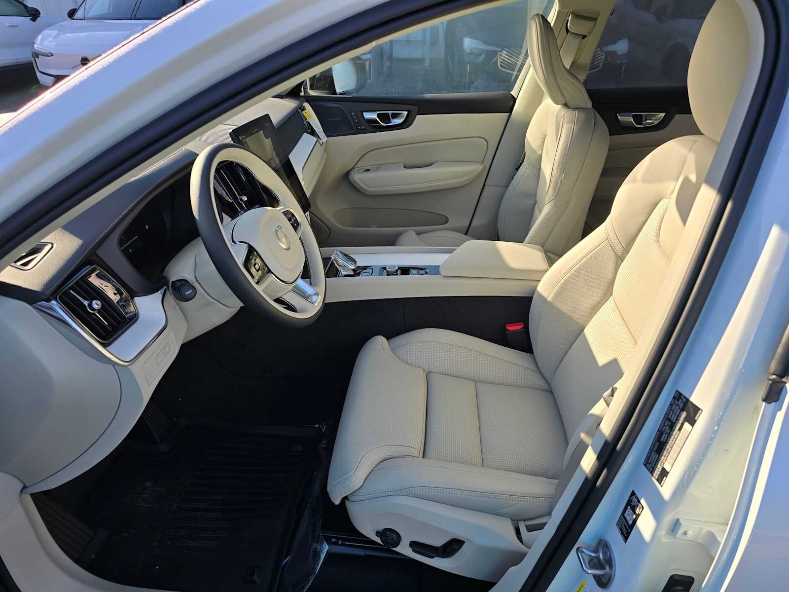 2026 Volvo XC60 Plug-In Hybrid Ultra
