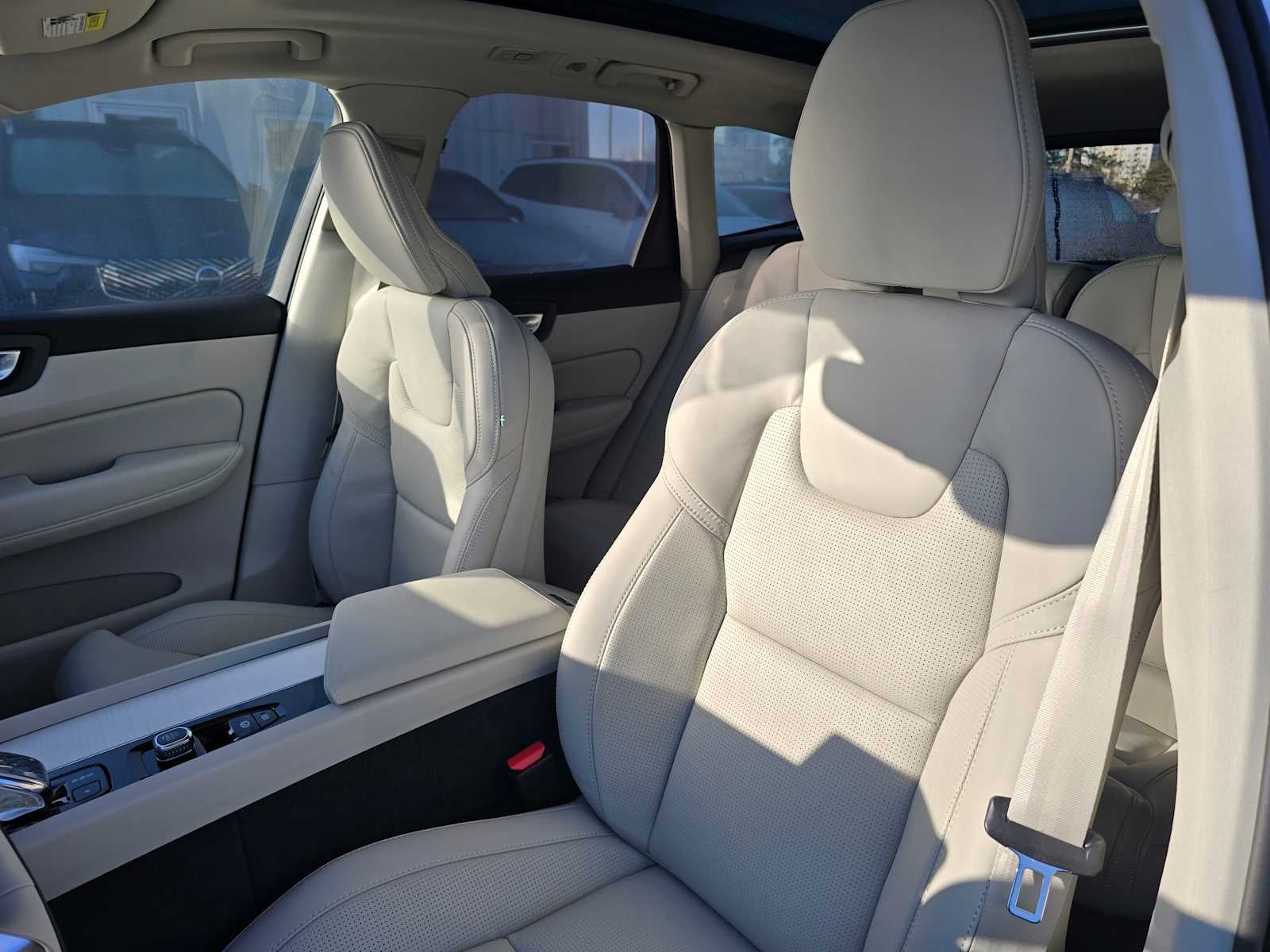 2026 Volvo XC60 Plug-In Hybrid Ultra