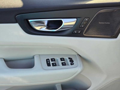 2026 Volvo XC60 Plug-In Hybrid Ultra