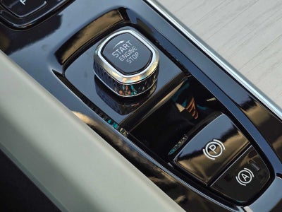 2026 Volvo XC60 Plug-In Hybrid Ultra