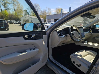 2026 Volvo XC60 Plug-In Hybrid Ultra