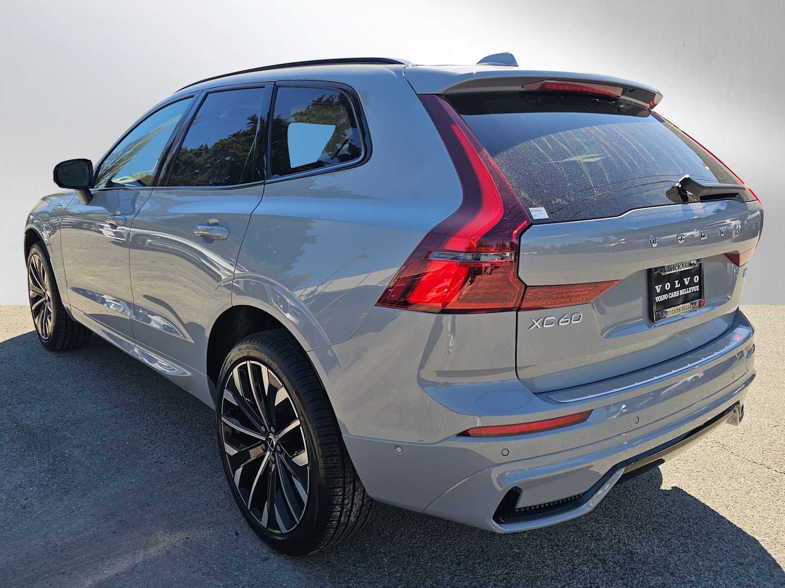 2026 Volvo XC60 Plug-In Hybrid Ultra
