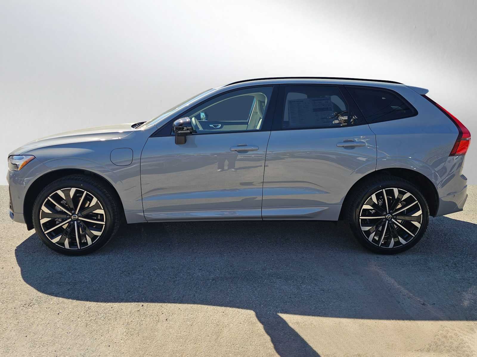 2026 Volvo XC60 Plug-In Hybrid Ultra