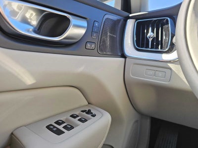 2026 Volvo XC60 Plug-In Hybrid Ultra