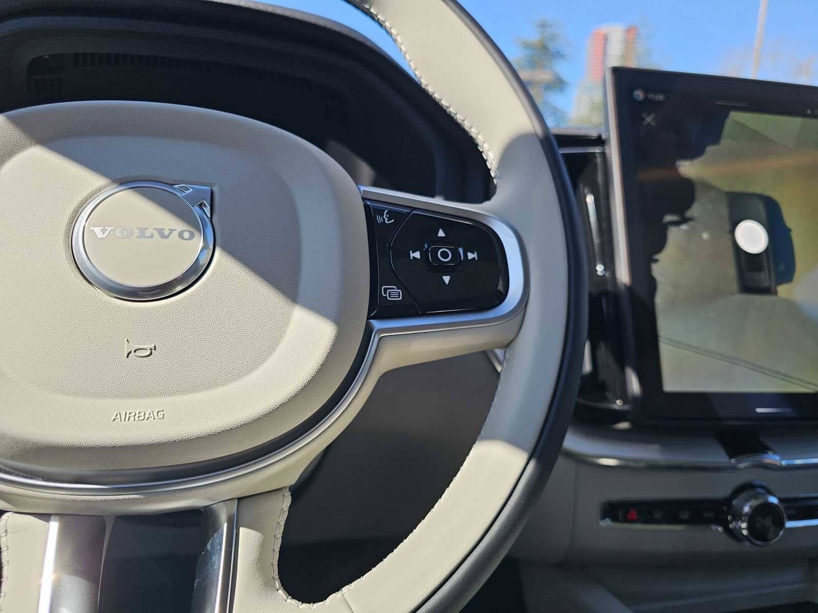 2026 Volvo XC60 Plug-In Hybrid Ultra