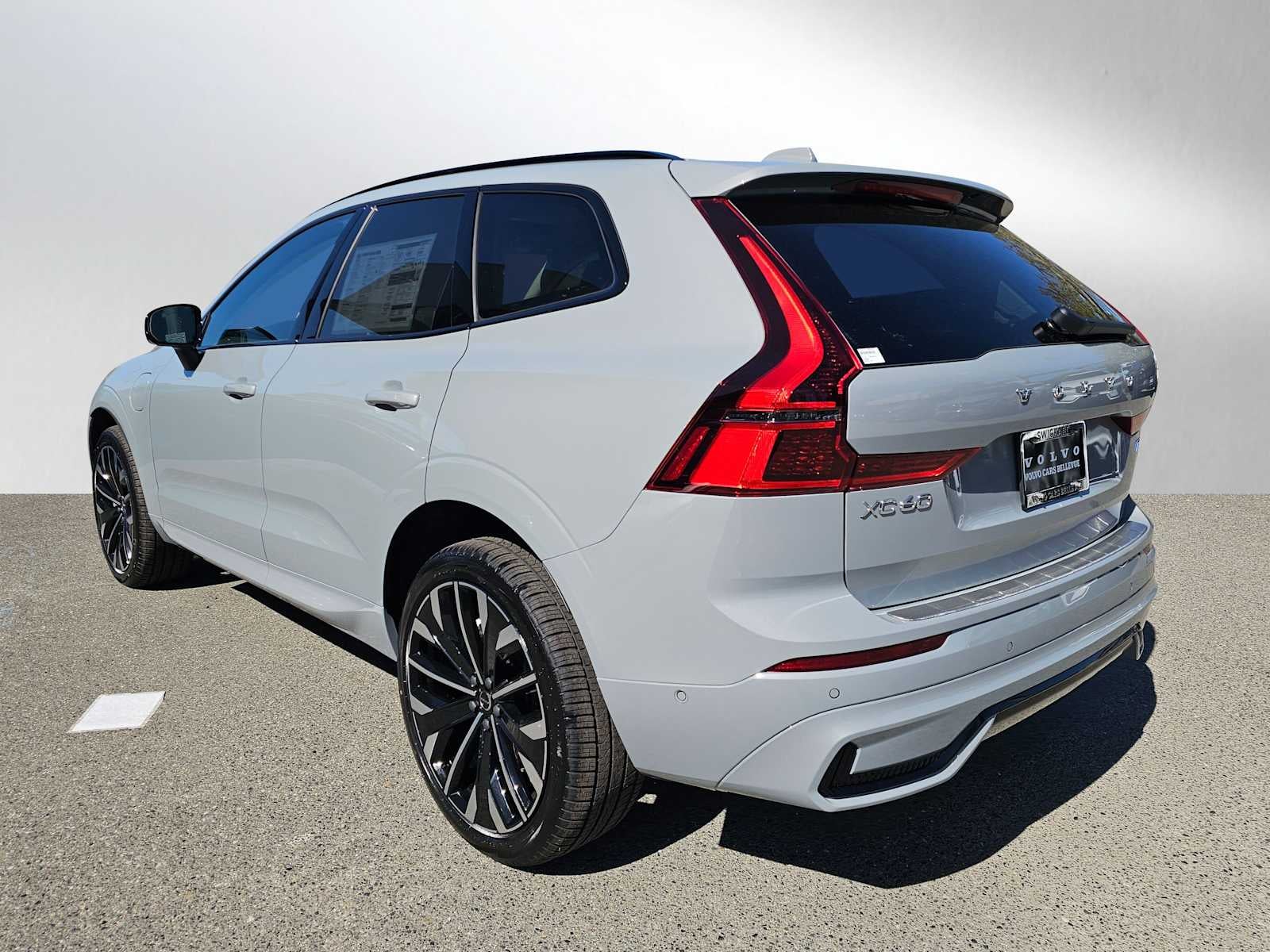 2026 Volvo XC60 Plug-In Hybrid Ultra
