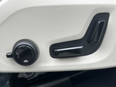 2026 Volvo XC60 Plug-In Hybrid Ultra