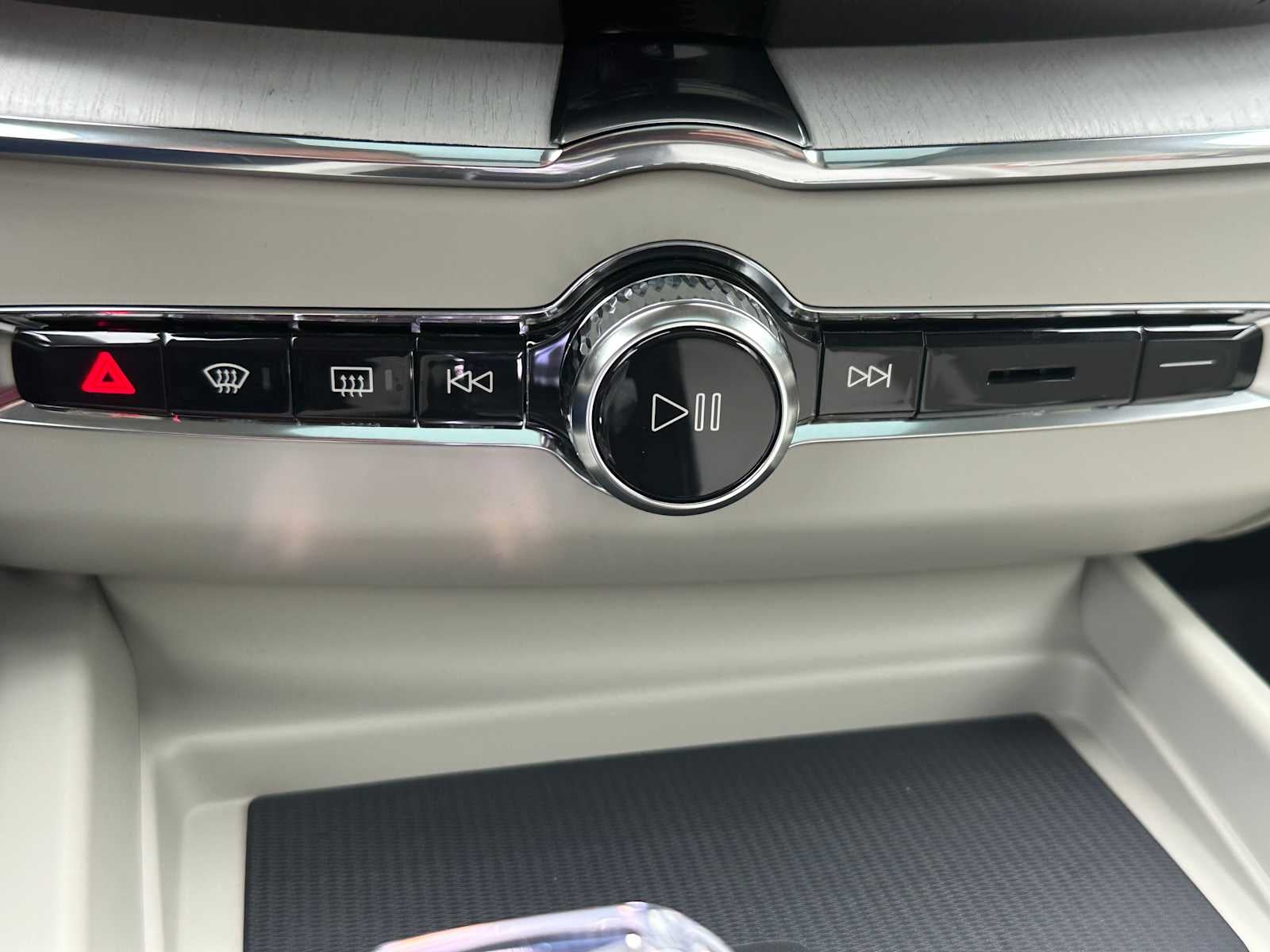 2026 Volvo XC60 Plug-In Hybrid Ultra