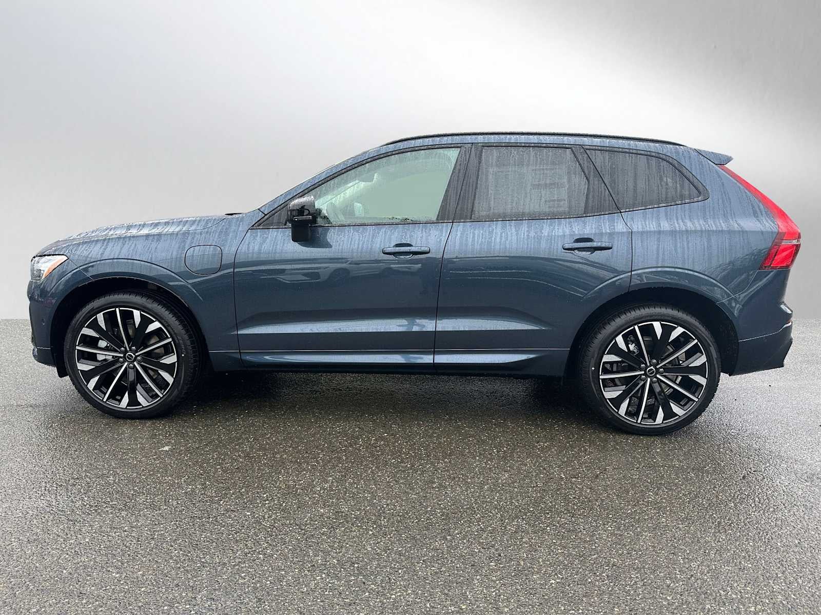 2026 Volvo XC60 Plug-In Hybrid Ultra