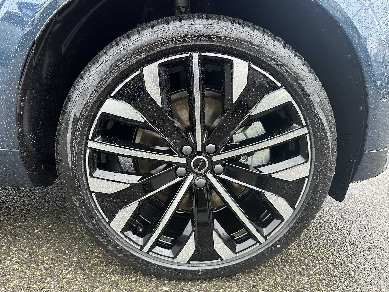 2026 Volvo XC60 Plug-In Hybrid Ultra