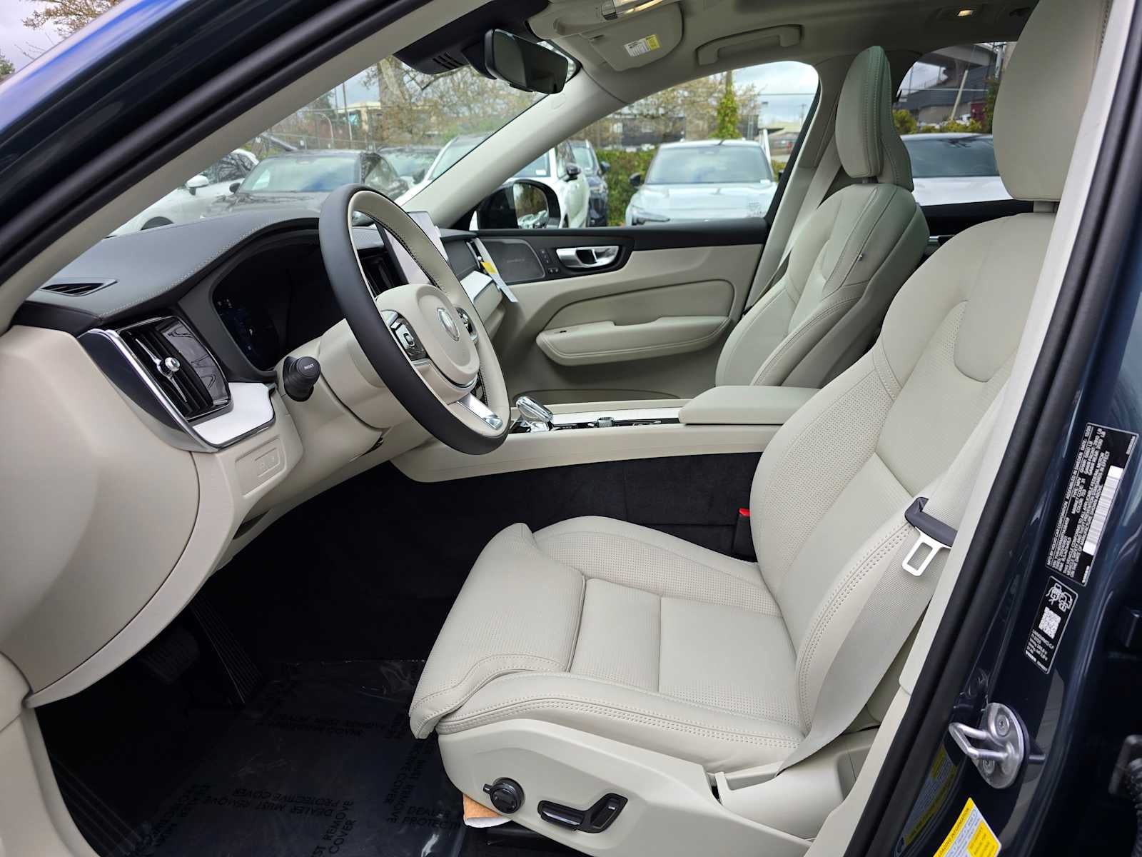 2026 Volvo XC60 Plug-In Hybrid Ultra