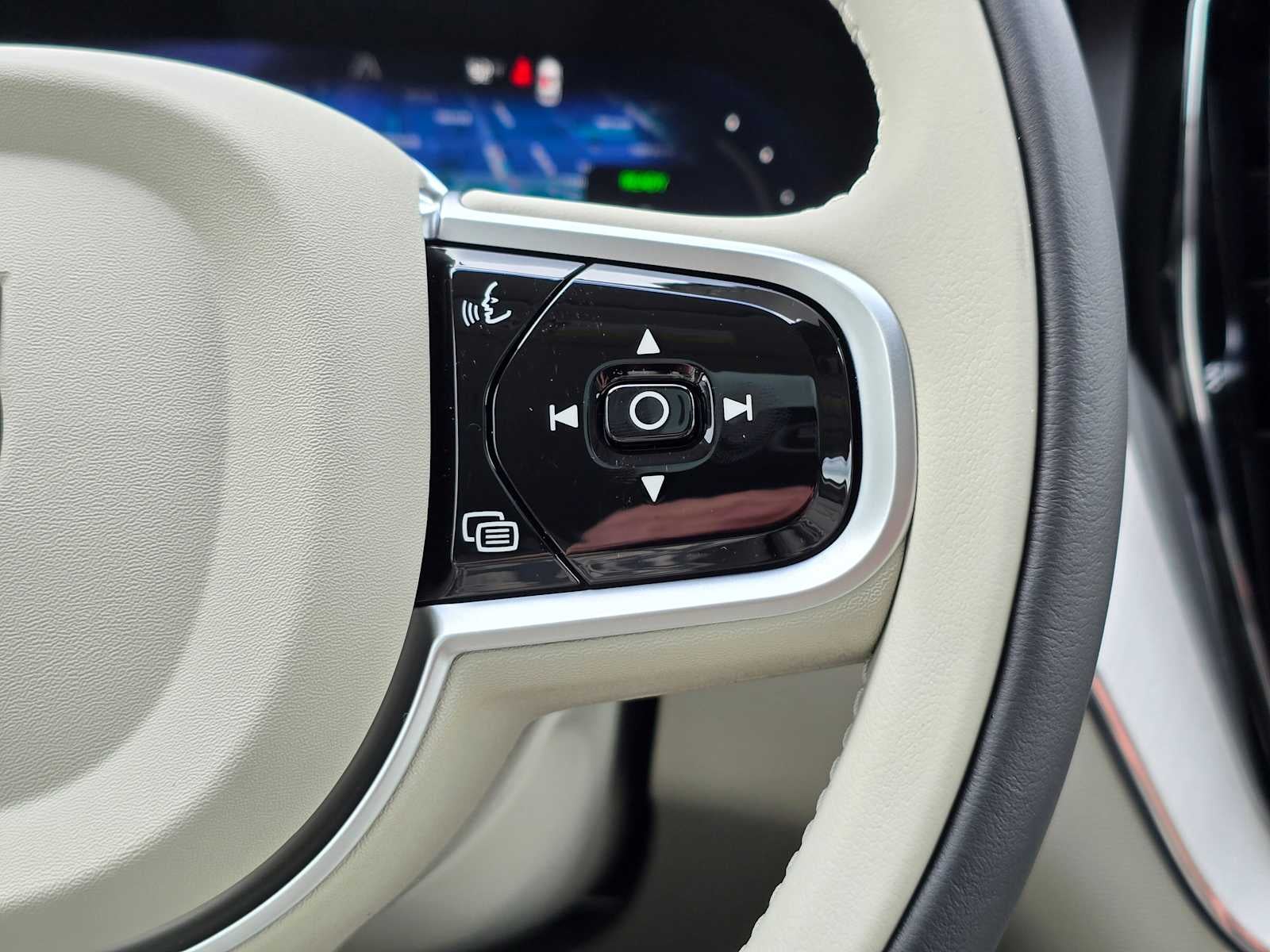 2026 Volvo XC60 Plug-In Hybrid Ultra