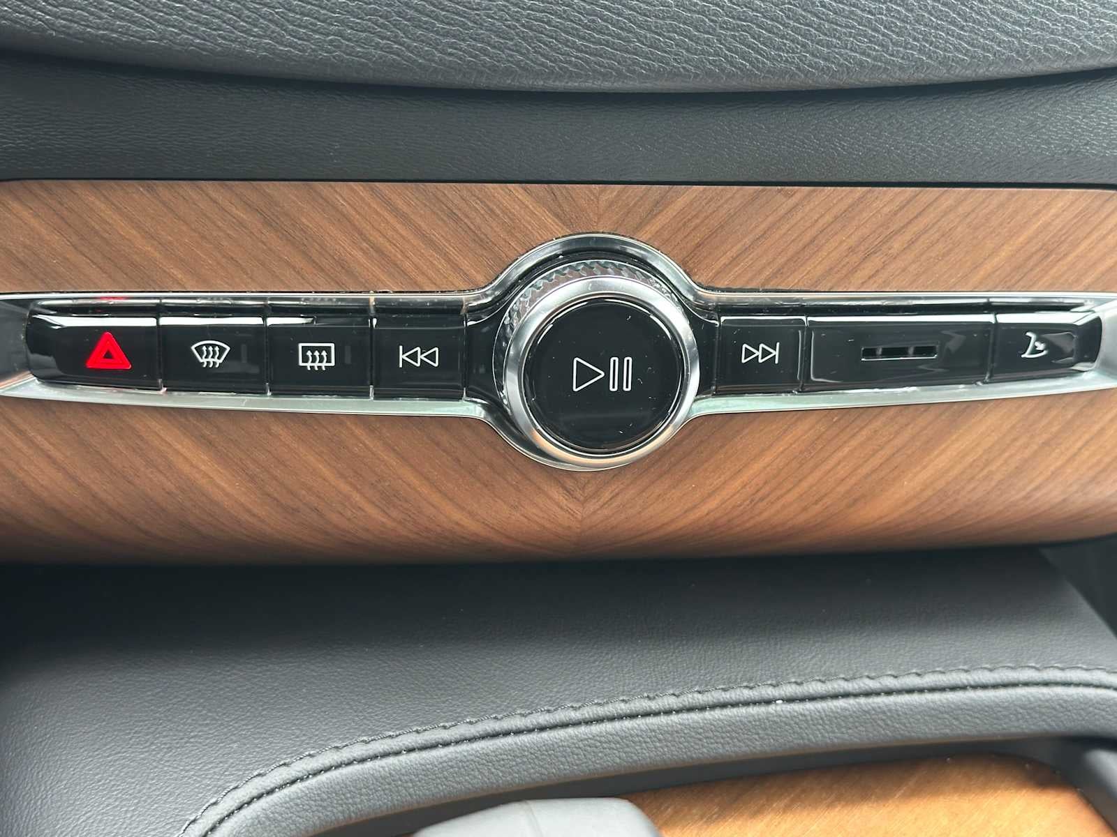 2023 Volvo XC90 Plus