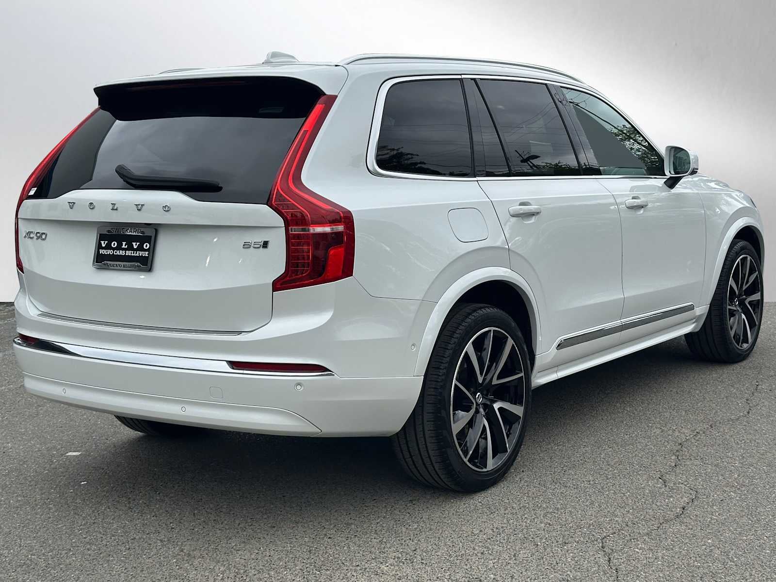 2023 Volvo XC90 Plus