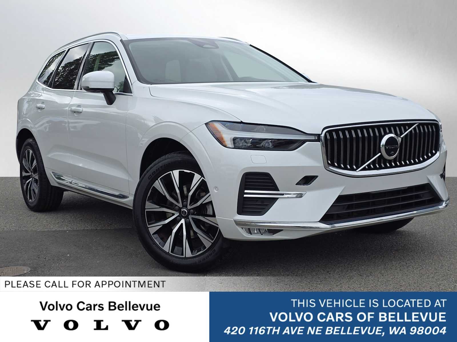 2023 Volvo XC60 Plus Bright Theme