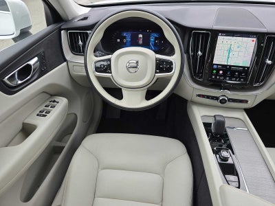2023 Volvo XC60 Plus Bright Theme