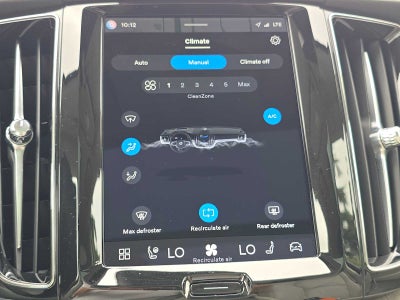2023 Volvo XC60 Plus Bright Theme