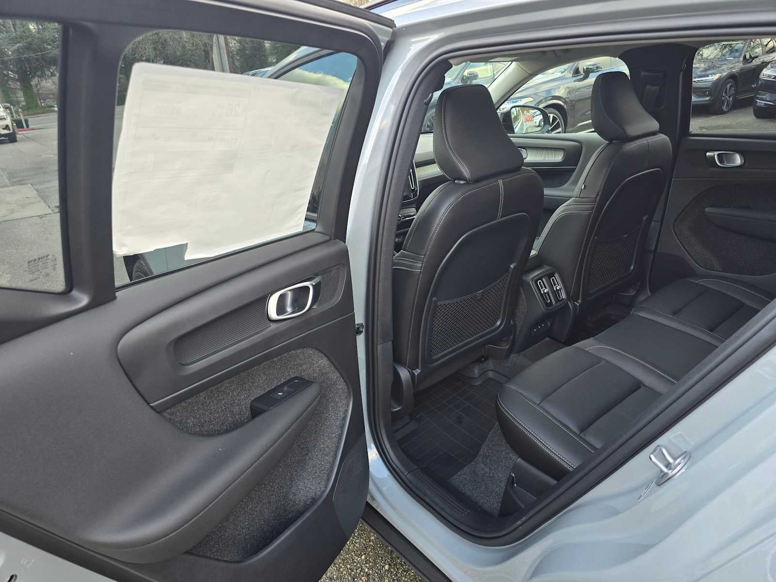 2026 Volvo XC40 Plus