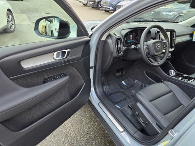 2026 Volvo XC40 Plus